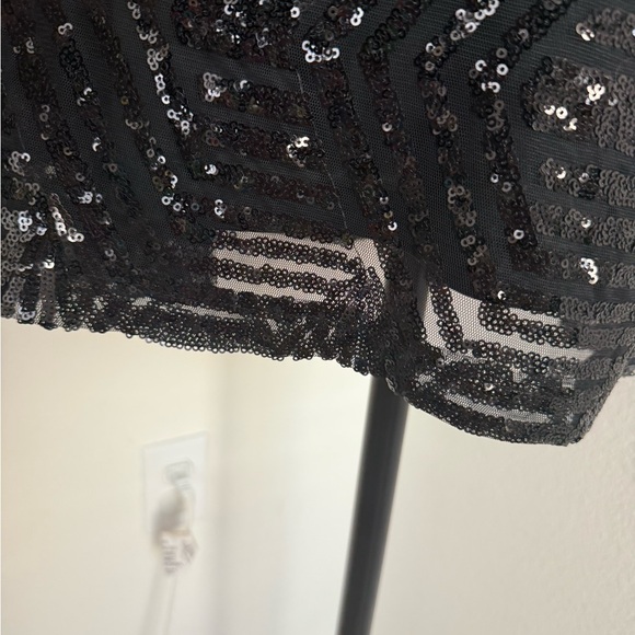 City Chic Women’s Plus Size Black Geometric Sequin Long Sleeve Dress XL 22. - Picture 4 of 7